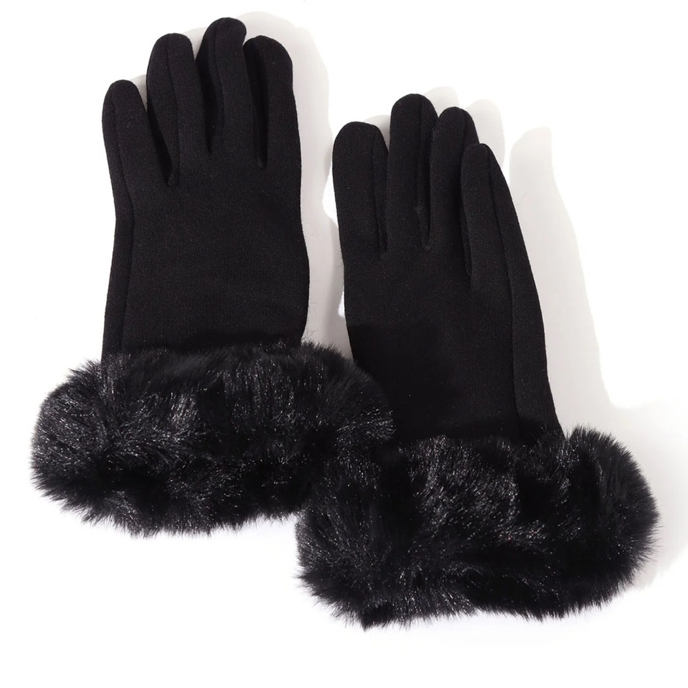 Elegant Black Fur-Trimmed Gloves